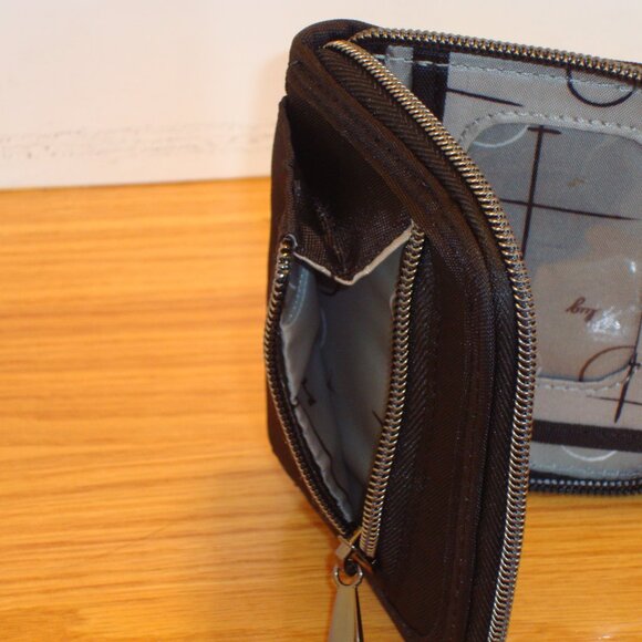 Lug Mini Handspring RFID Blocking Women's Wallet Quilted Travel – Black NWOT! - Picture 5 of 5